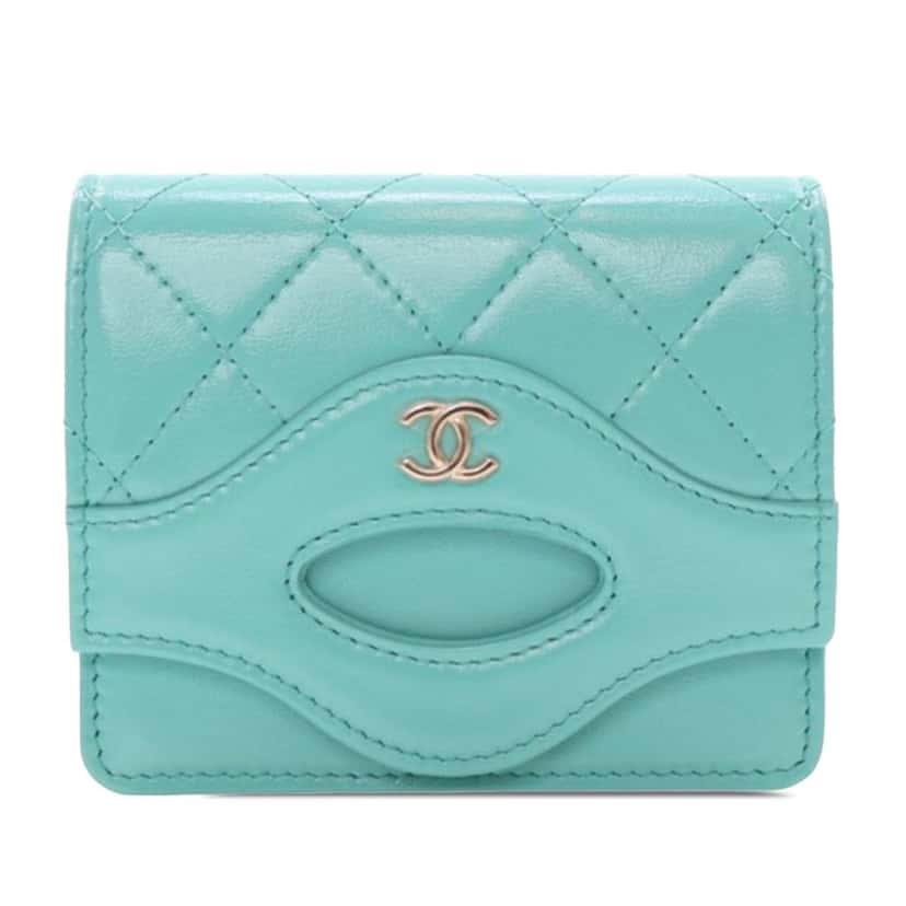 Chanel CC Quilted Calfskin Flap Card Holder Blue Leather Very good condition - Front View