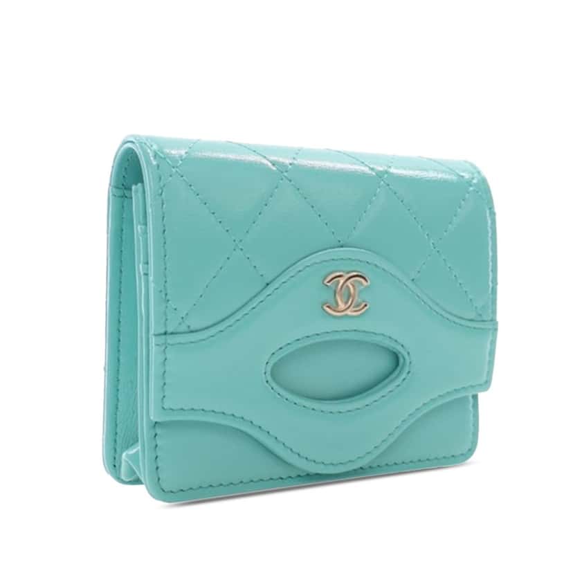 Chanel CC Quilted Calfskin Flap Card Holder Blue Leather Very good condition - Back View