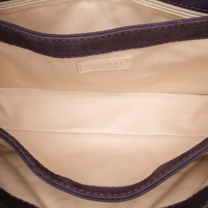 Chanel Quilted Iridescent Caviar Lady Pearly Flap Purple Leather Good condition - Model View