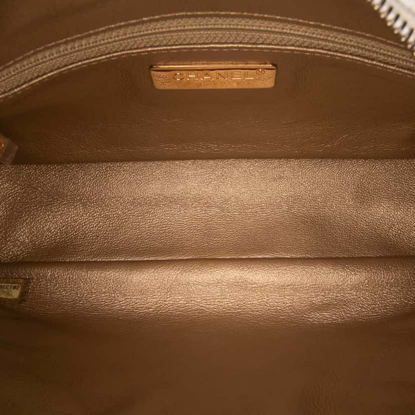 Chanel Quilted Lambskin All About Chains Camera Bag White Leather Good condition - Model View