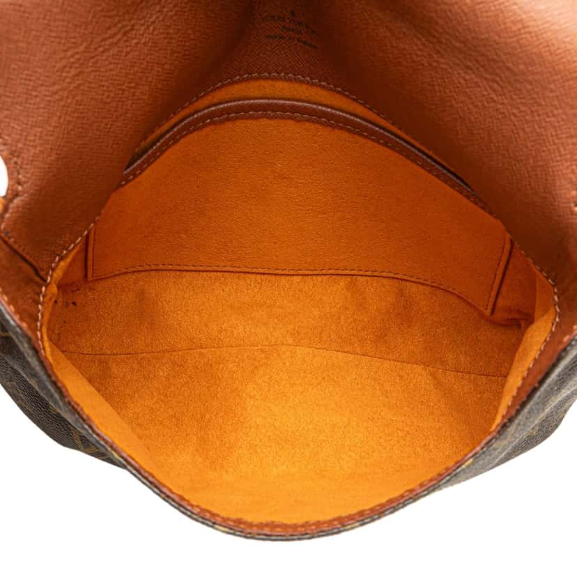 Louis Vuitton Monogram Musette Tango Long Strap Brown Canvas Good condition - Model View