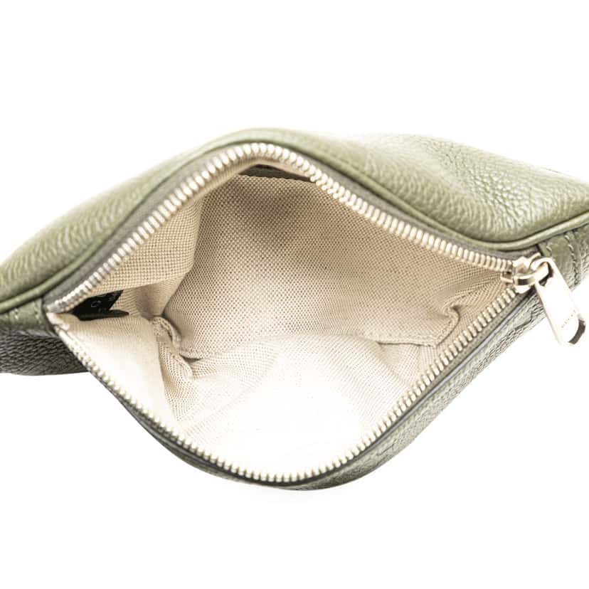 Gucci Small Leather Jumbo GG Belt Bag Green Leather Good condition - Model View
