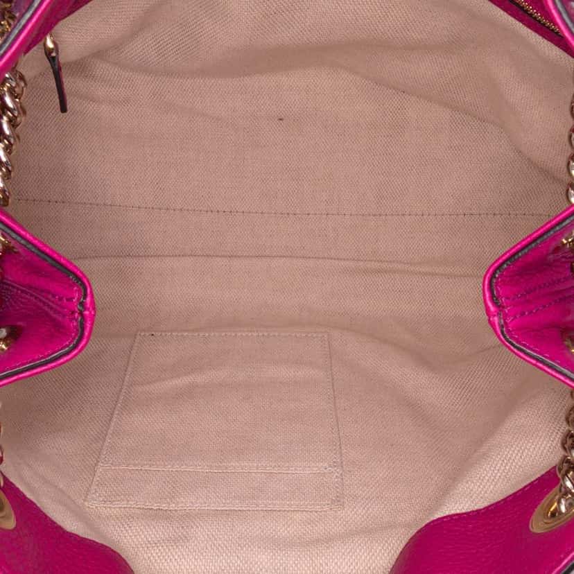 Gucci Medium Leather Soho Chain Tote Pink Leather Good condition - Model View