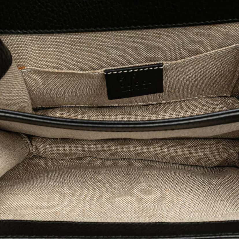 Gucci Small Dollar Calfskin Interlocking G Crossbody Black Leather Very good condition - Model View