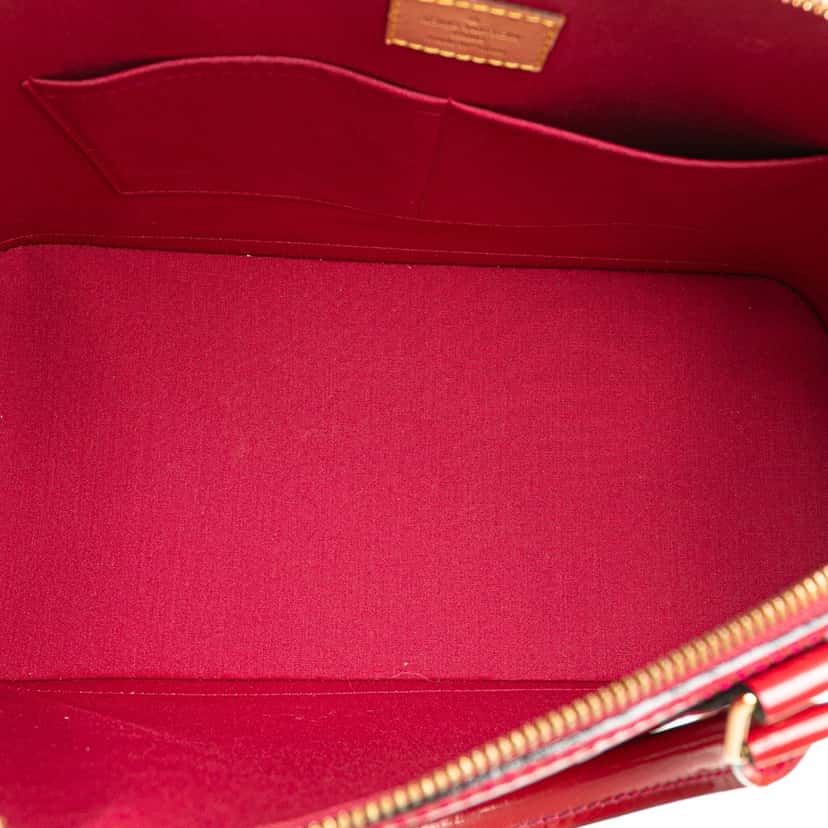 Louis Vuitton Monogram Vernis Alma GM Red Leather Good condition - Model View