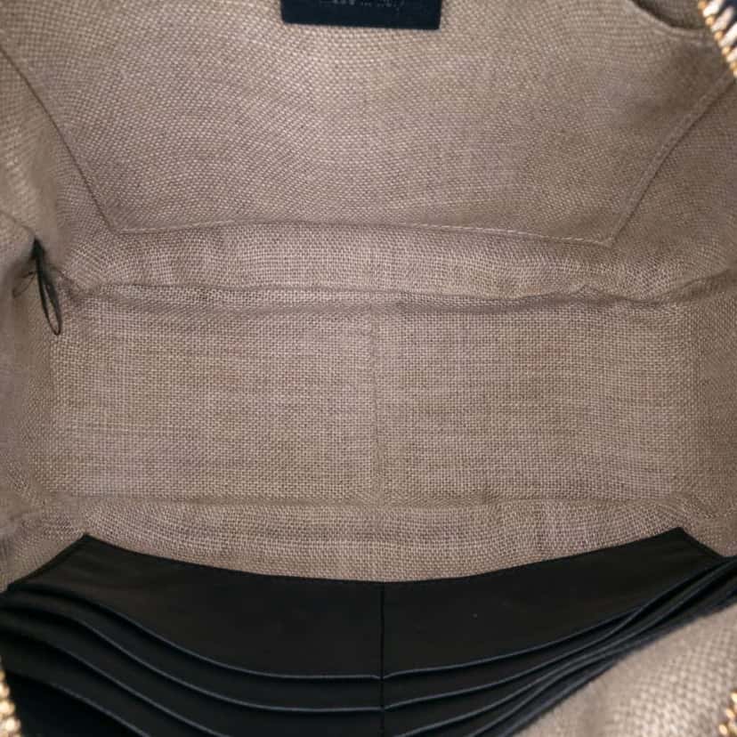 Gucci Microguccissima Bree Crossbody Black Leather Good condition - Model View