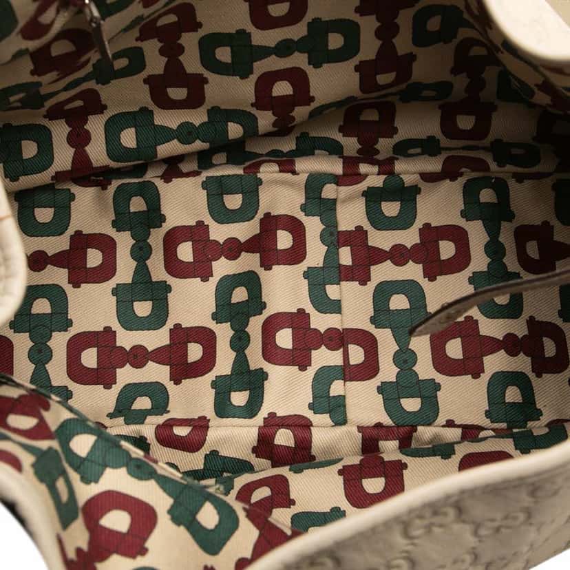 Gucci Medium Guccissima Abbey D Ring Tote White Leather Good condition - Model View