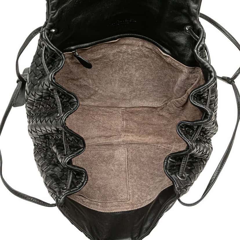 Bottega Veneta Nappa Intrecciato Flap Crossbody Black Leather Good condition - Model View