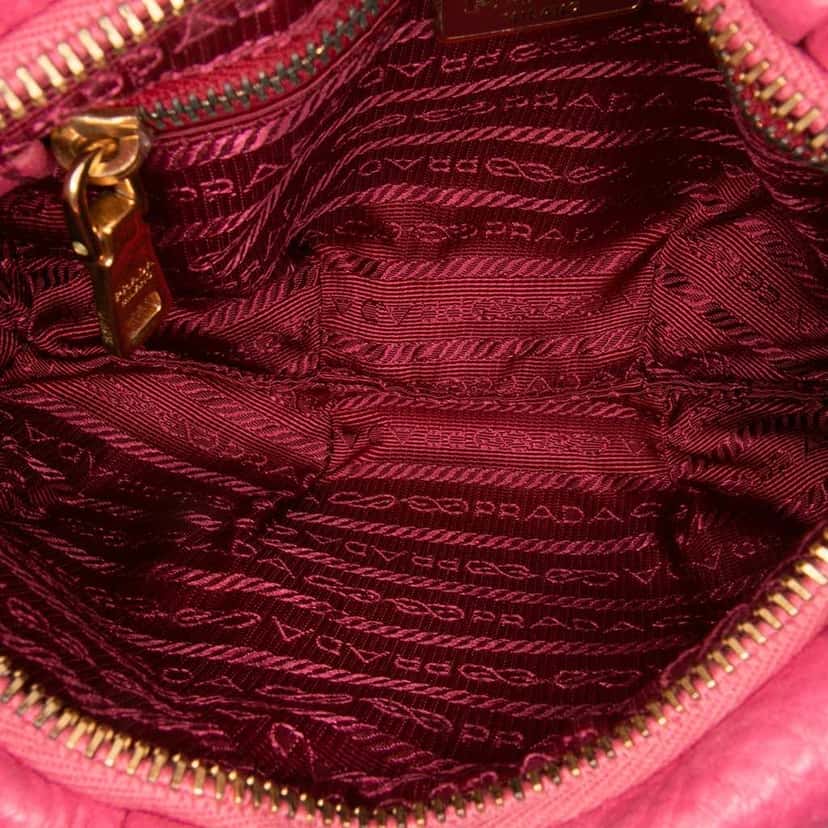 Prada Vitello Daino Wristlet Clutch Pink Leather Good condition - Model View