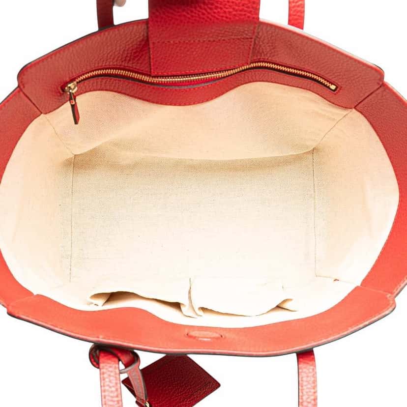 Gucci Medium Dollar Calfskin Swing Tote Red Leather Good condition - Model View