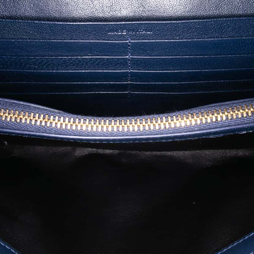 Saint Laurent Quilted Diamond Lambskin Becky Wallet on Chain Blue Leather Good condition - Model View