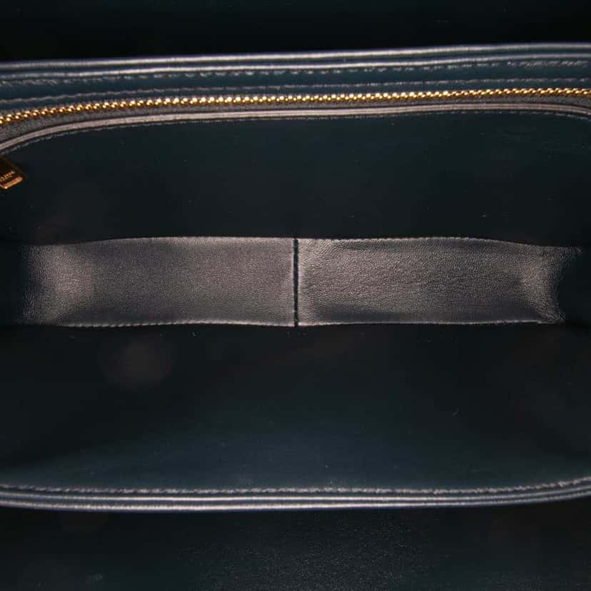 Celine Classique Shiny Calfskin Triomphe Crossbody Blue Leather Good condition - Model View