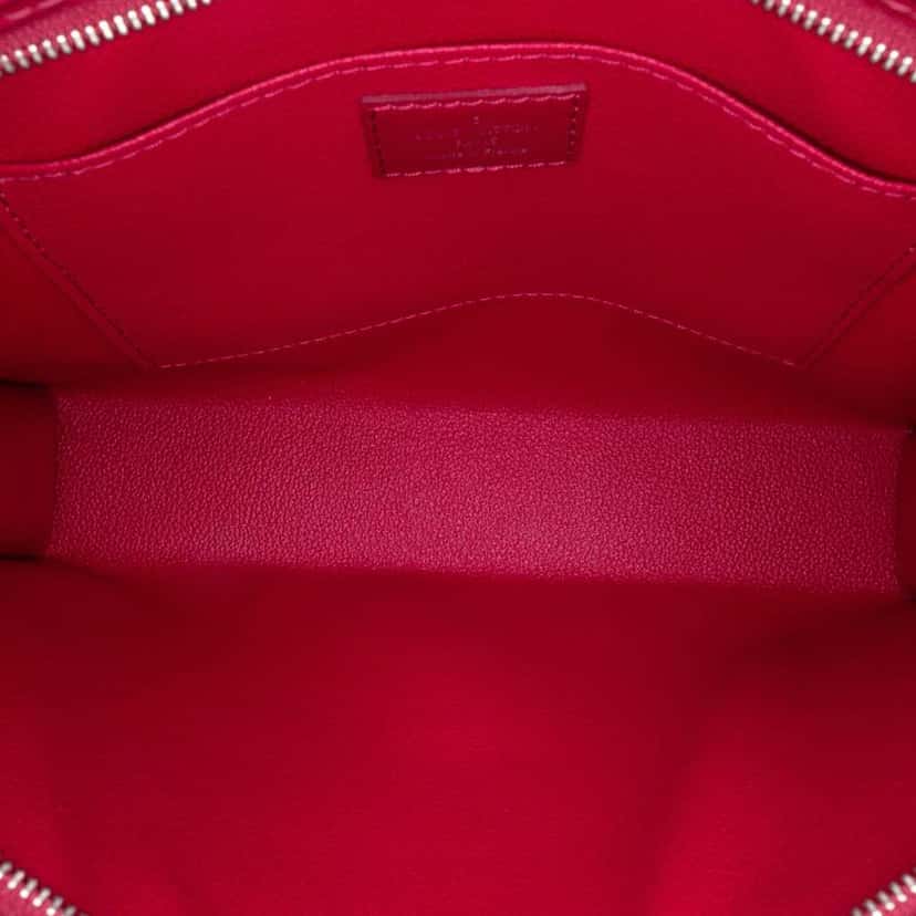 Louis Vuitton Epi Toiletry Pouch 26 Pink Leather Good condition - Model View