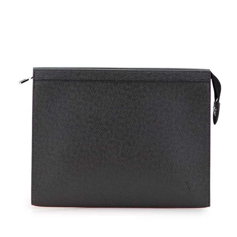Louis Vuitton Taiga Pochette Voyage MM Black Leather Good condition - Front View