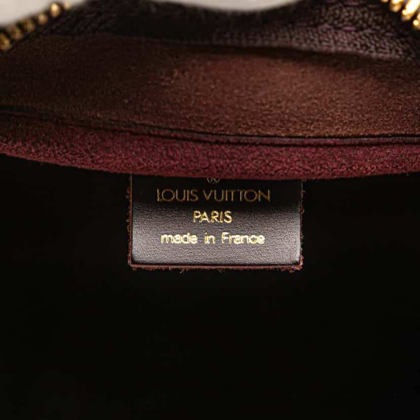 Louis Vuitton Taiga Kendall PM Red Leather Good condition - Box View