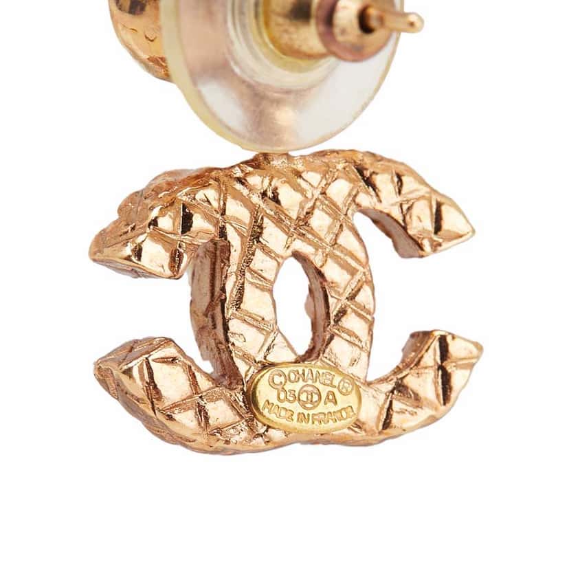 Chanel CC Gold Plated Faux Pearl Drop Push Back Earrings Gold Metal Good condition - Inside View