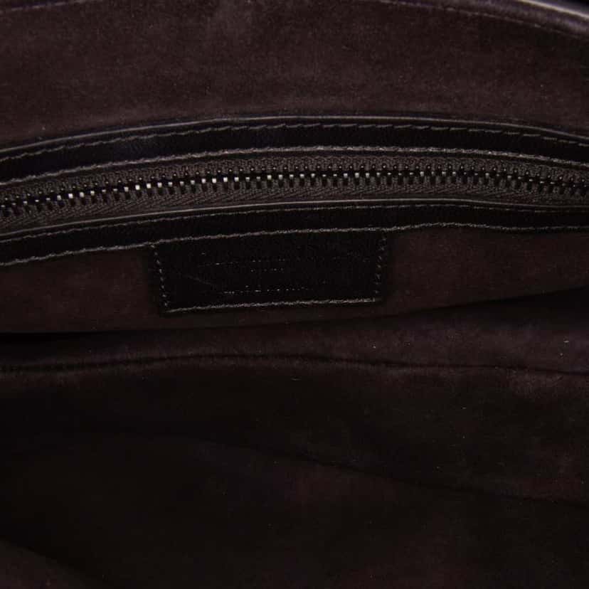 Dior Ultramatte Calfskin 3D Floral Saddle Bag Black Leather Good condition - Model View
