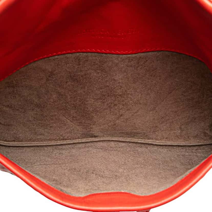 Bottega Veneta Mini Nappa Intrecciato Turn Lock Crossbody Red Leather Good condition - Model View