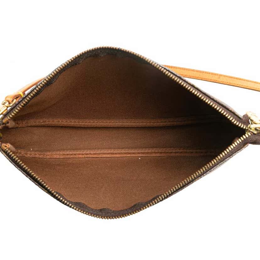 Louis Vuitton Monogram Pochette Accessoires Brown Canvas Good condition - Model View