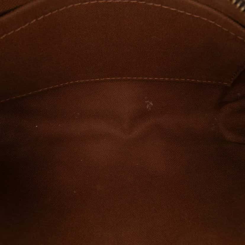 Louis Vuitton Monogram Pochette Accessoires Brown Canvas Good condition - Model View