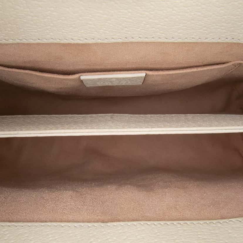 Gucci Small Calfskin Ophidia Chain Crossbody White Leather Fair condition - Model View
