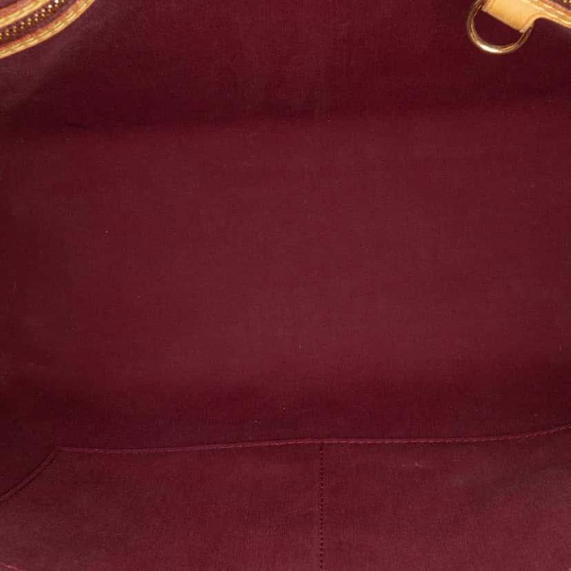 Louis Vuitton Monogram Vernis Brea MM Red Leather Good condition - Model View