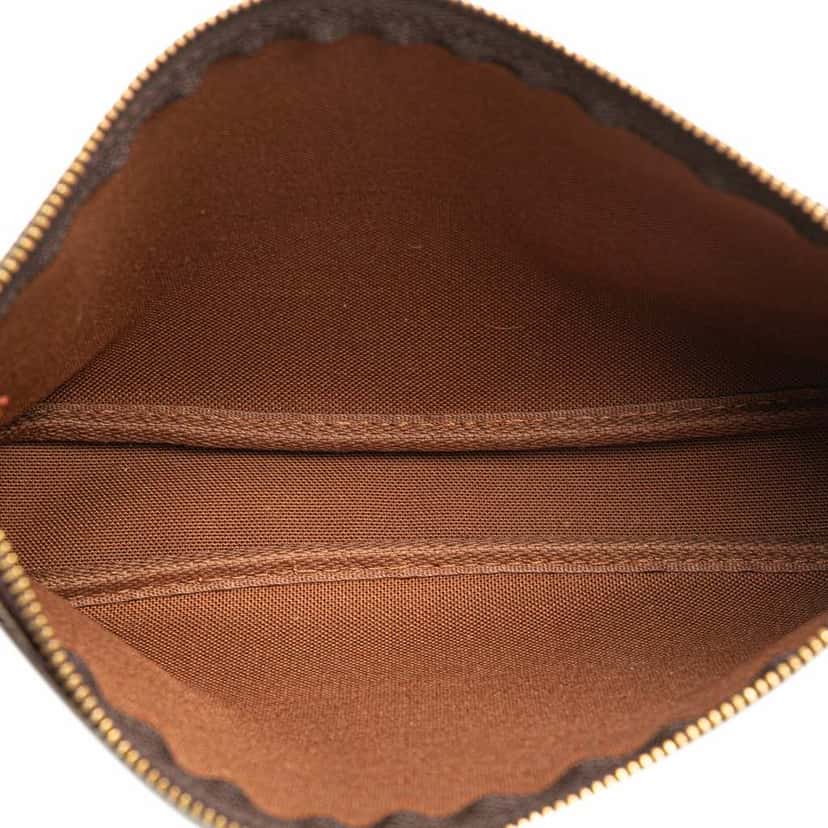 Louis Vuitton Monogram Pochette Accessoires Brown Canvas Good condition - Model View