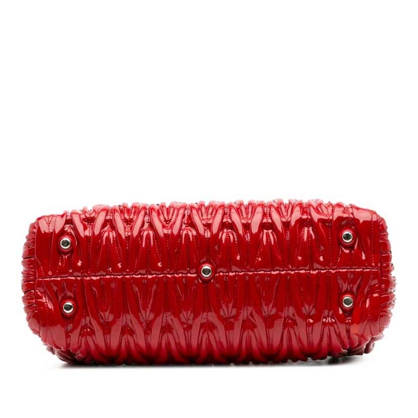 Miu Miu Matelasse Patent Frame Top Handle Bag Red Leather Good condition - Inside View
