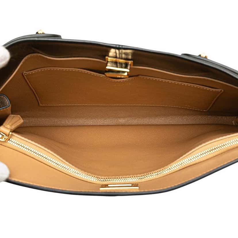 Fendi Glazed Calfskin Slim Peekaboo Turn Lock Clutch Black Leather Good condition - Model View