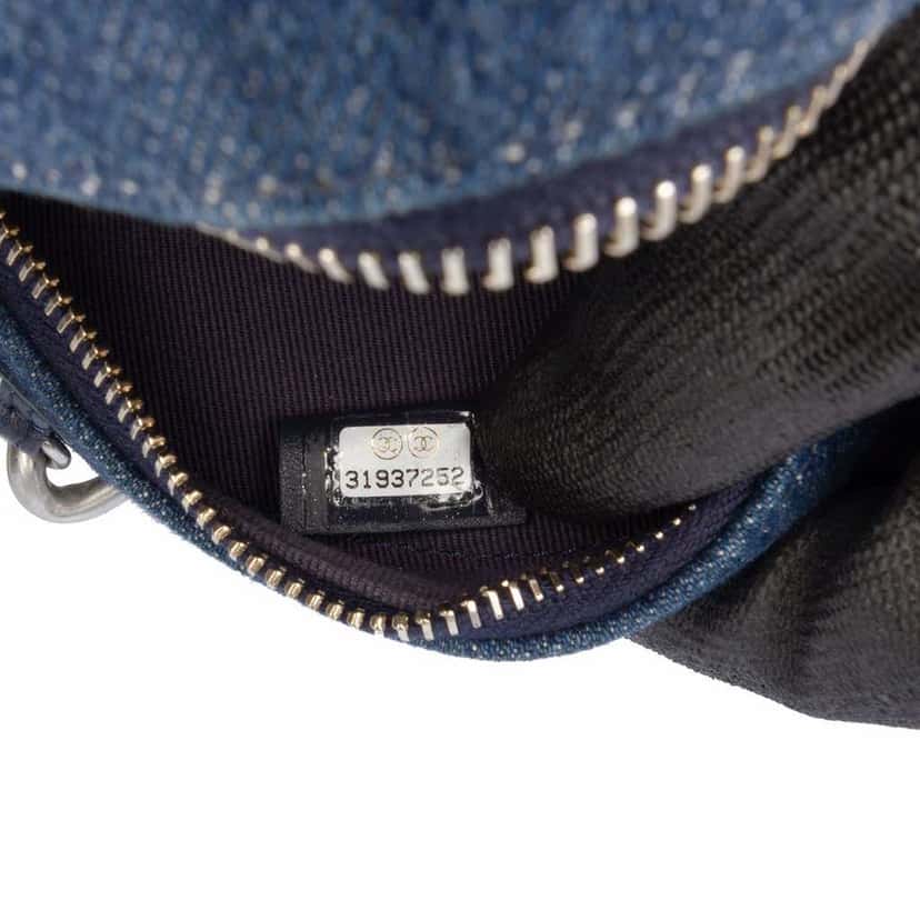 Chanel Denim 19 Round Clutch with Chain Blue Denim Very good condition - Box View