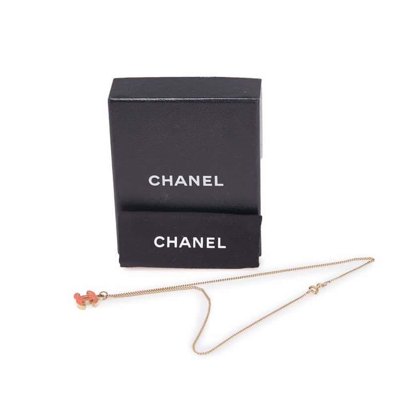 Chanel Gold Plated Enamel CC Pendant Necklace Gold Metal Good condition - Box View