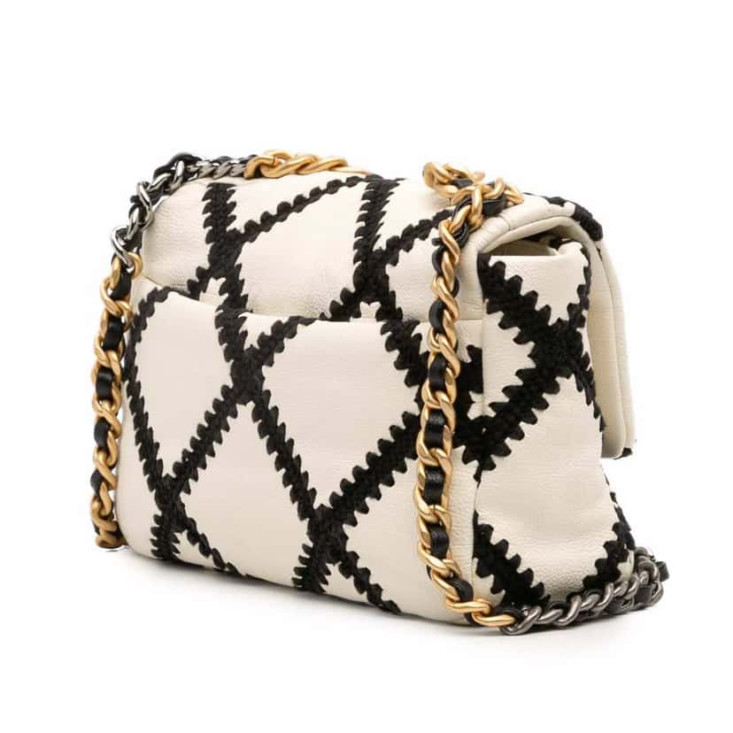 Chanel Medium Crochet Calfskin 19 Flap White Leather Good condition - Back View