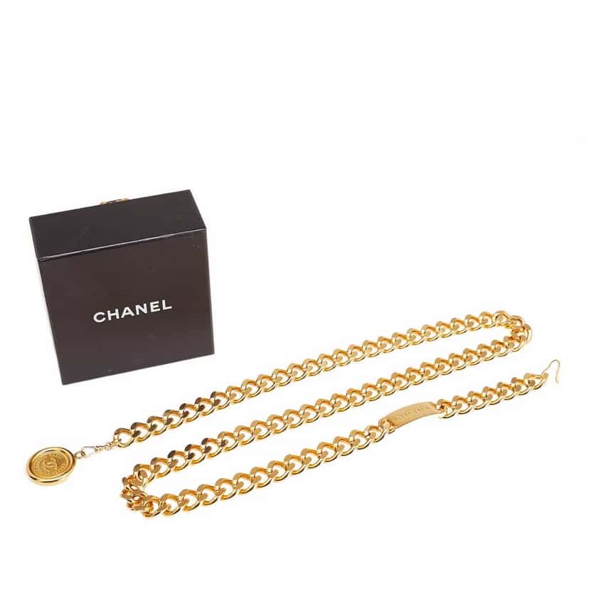 Chanel Gold Plated CC Medallion Chain Belt Gold Metal Good condition - Box View