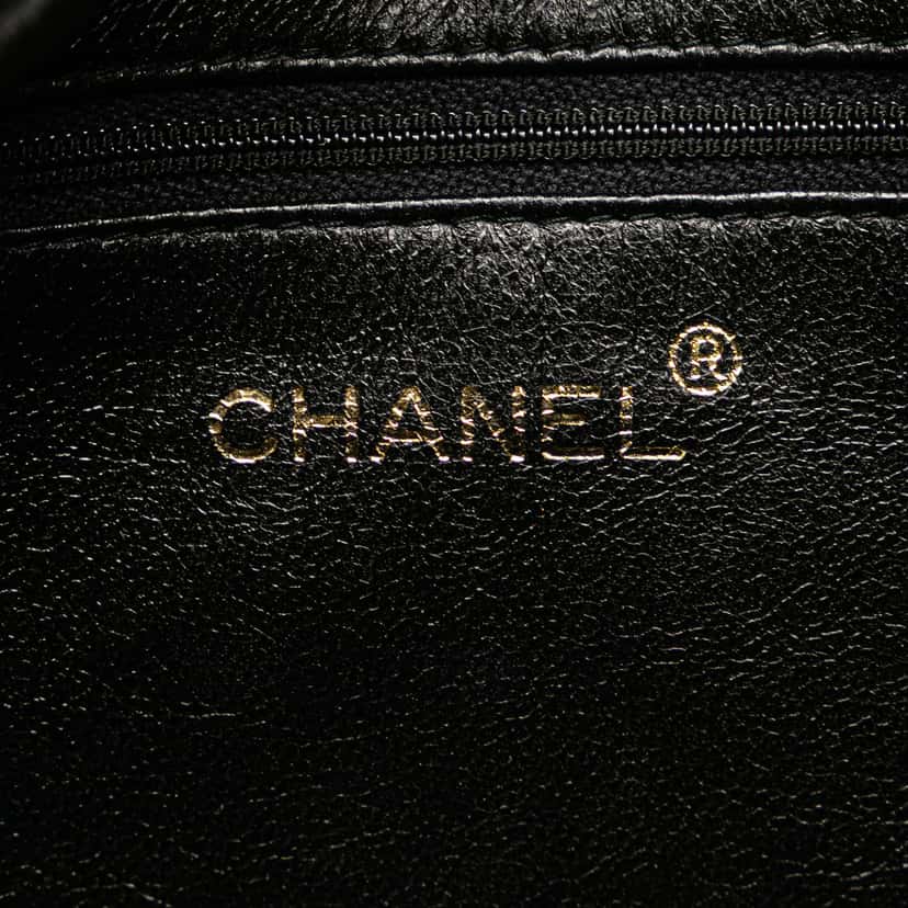 Chanel CC Quilted Lambskin Twisted Strap Crossbody Black Leather Good condition - Box View