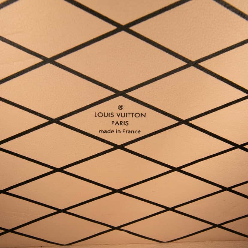 Louis Vuitton Monogram Vernis Fleur Petite Malle Black Leather Good condition - Box View
