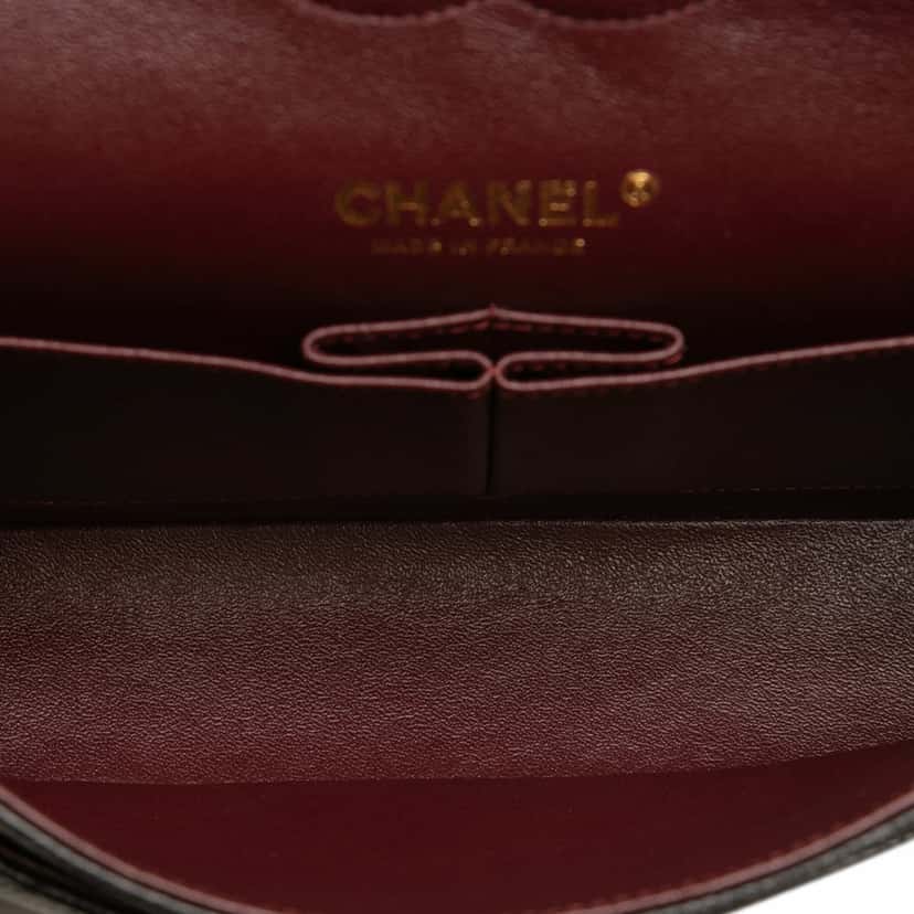 Chanel Medium Classic Caviar Double Flap Black Leather Good condition - Model View