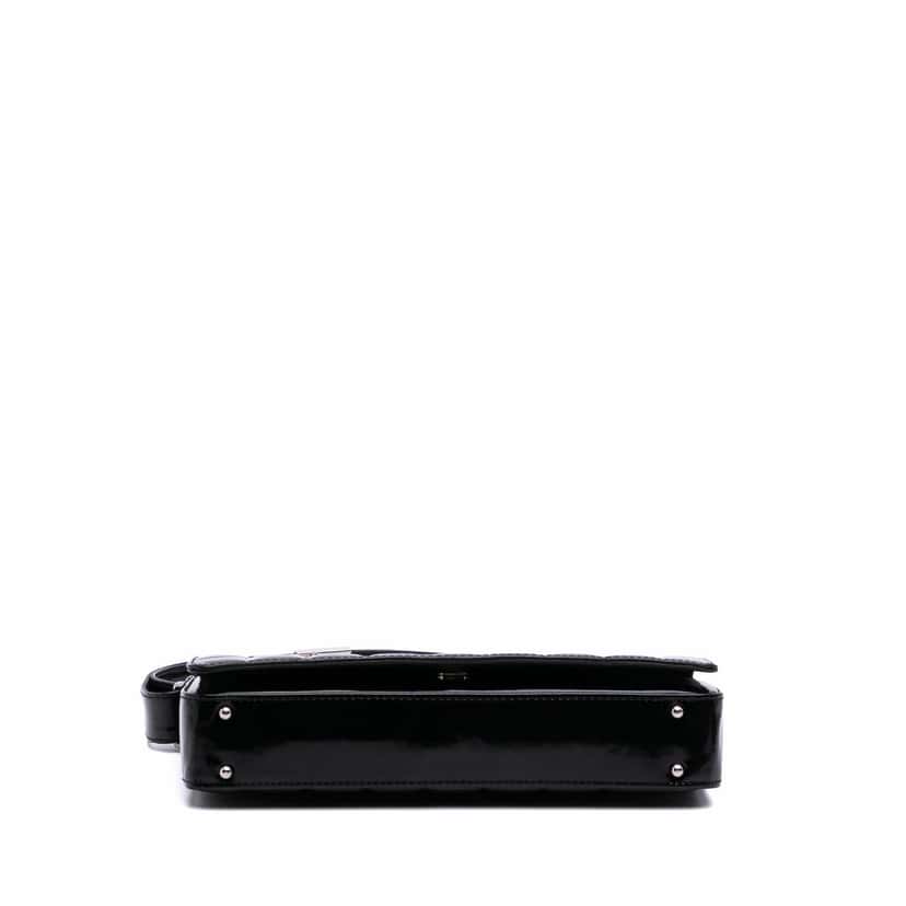 Chanel Chocolate Bar Patent Flap Black Leather Good condition - Inside View
