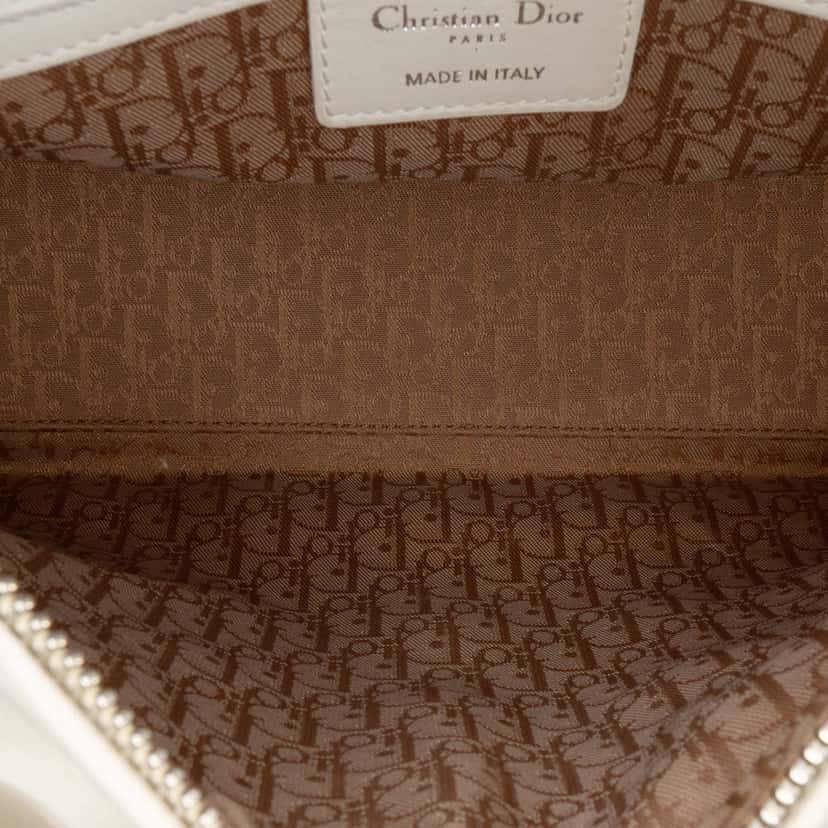 Dior Medium Lambskin Cannage Lady Dior White Leather Good condition - Model View