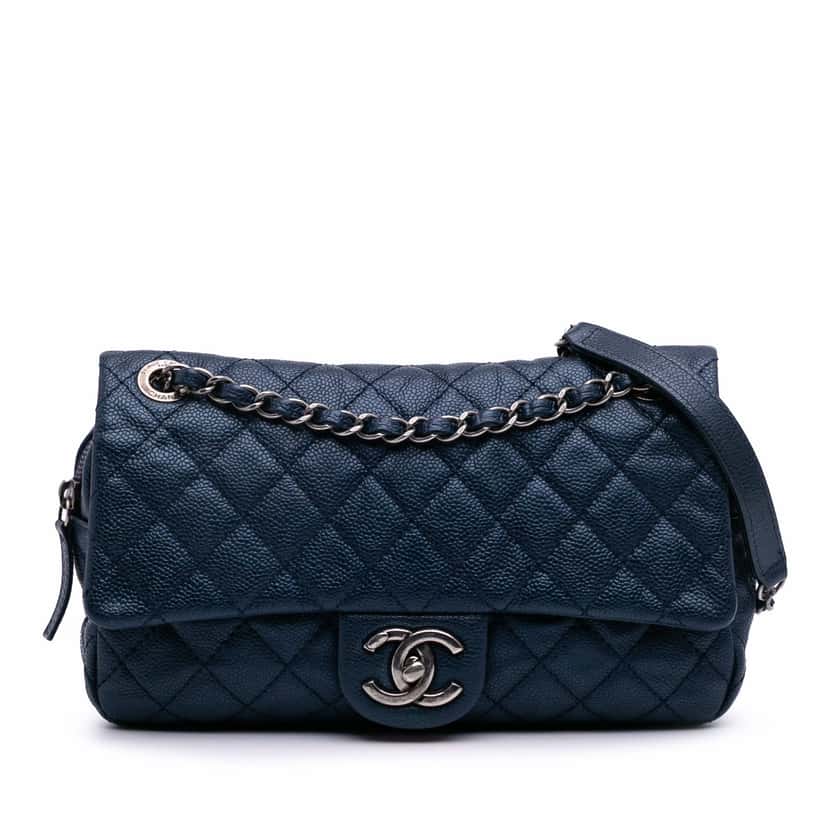 Chanel Medium Quilted Iridescent Caviar Easy Flap Blue Leather Good condition - Front View