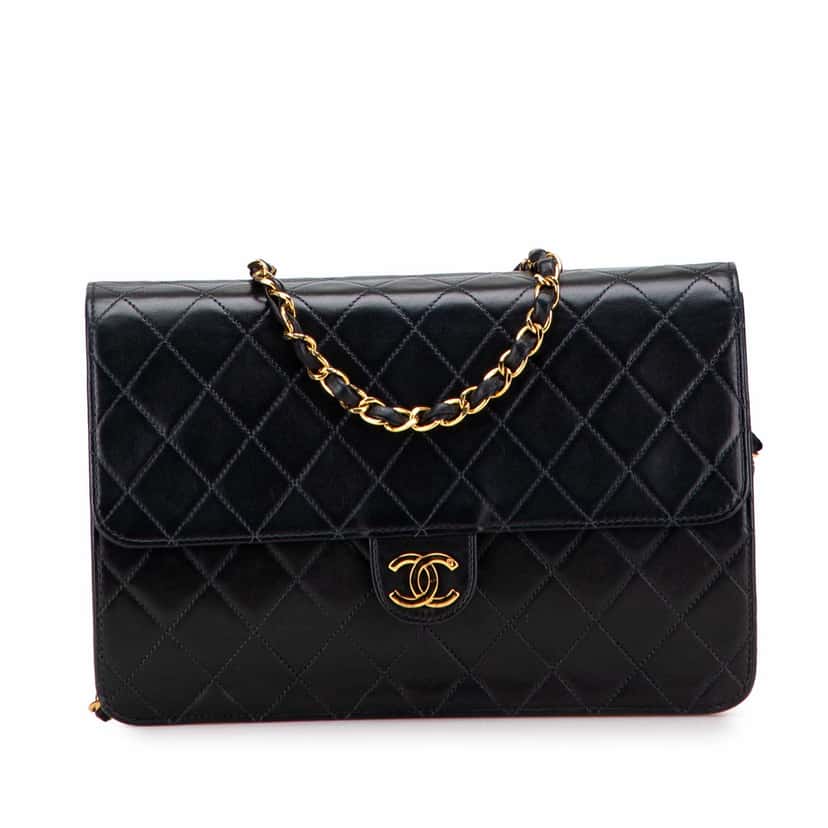 Chanel Medium CC Quilted Lambskin Single Flap Black Leather Good condition - Front View