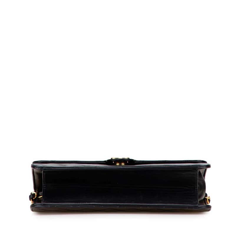 Chanel Medium CC Quilted Lambskin Single Flap Black Leather Good condition - Inside View