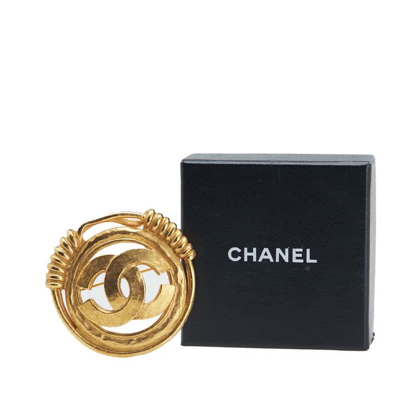 Chanel Gold Plated CC Brooch Gold Metal Good condition - Model View