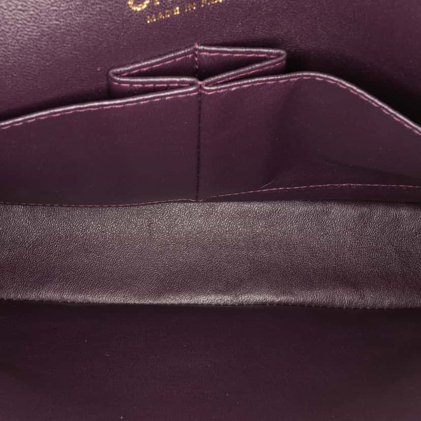 Chanel Medium Classic Lambskin Double Flap Purple Leather Good condition - Model View