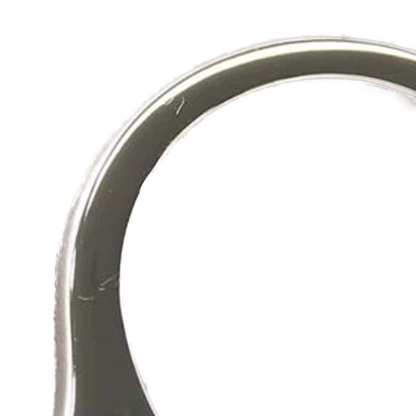 Van Cleef & Arpels 18K White Gold and Mother of Pearl Magic Alhambra Between the Finger Ring Silver White Gold Good condition - Model View