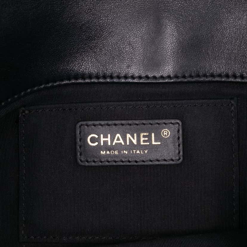 Chanel Quilted Lambskin Fold Up Again Clutch Black Leather Good condition - Box View
