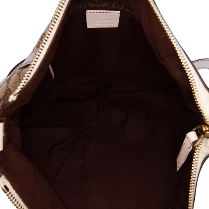 Gucci GG Canvas Abbey D Ring Crossbody Brown Canvas Good condition - Model View