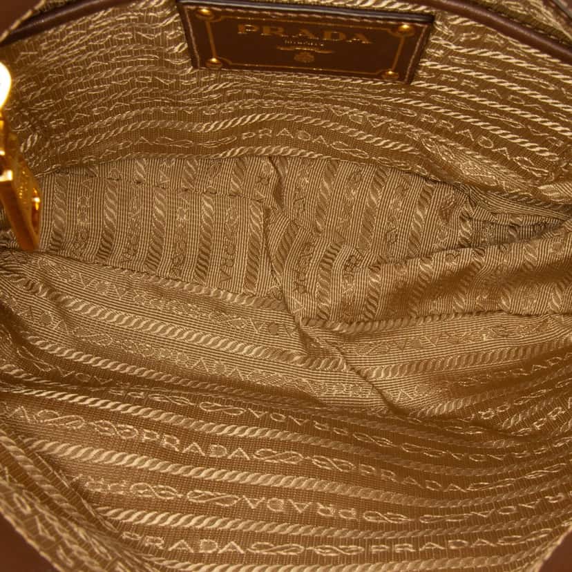 Prada Canvas Canapa Logo Crossbody Brown Canvas Good condition - Model View
