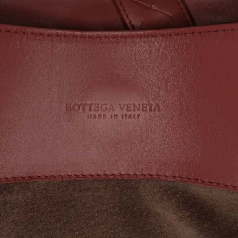 Bottega Veneta Medium Nappa Intrecciato Roma Tote Red Leather Good condition - Box View
