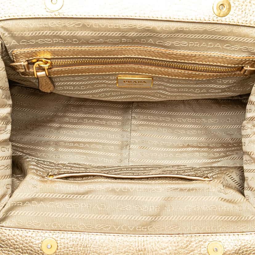 Prada Metallic Vitello Daino Frame Handbag Gold Leather Good condition - Model View