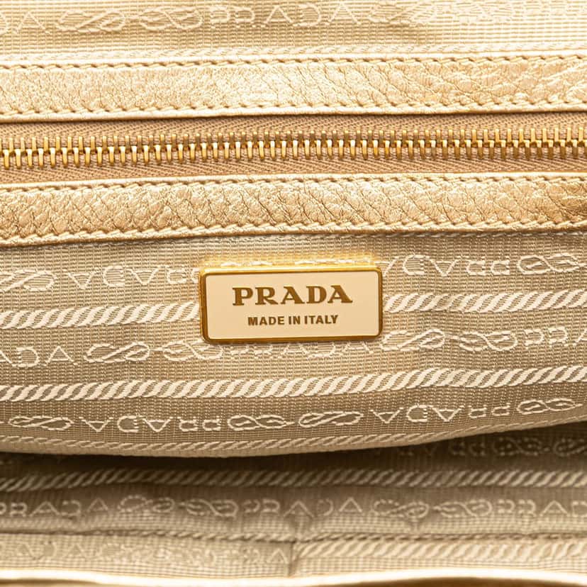 Prada Metallic Vitello Daino Frame Handbag Gold Leather Good condition - Box View